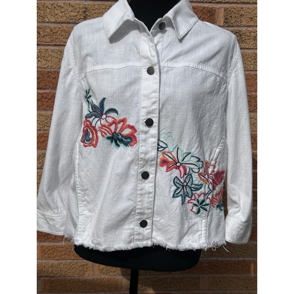 Chico's White 100%‎ Cotton Embroidered Jacket Cropped Raw Hem SZ 2 Large